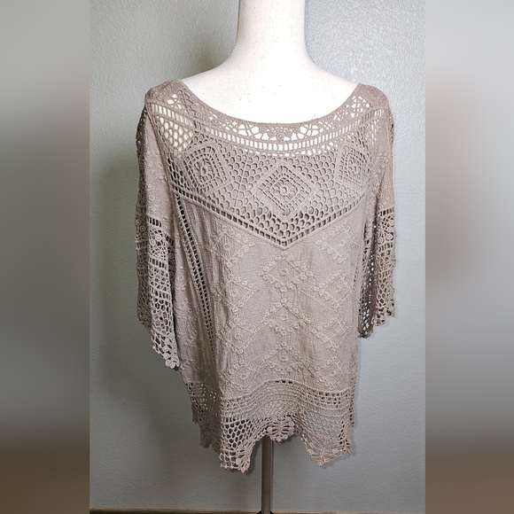 NWT Tan Short Sleeve 100% Cotton Crochet Lace Top with built in neutral cami Med - Picture 7 of 15